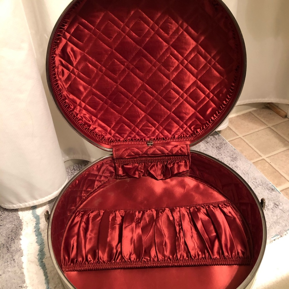 American Tourister Vintage Suitcase